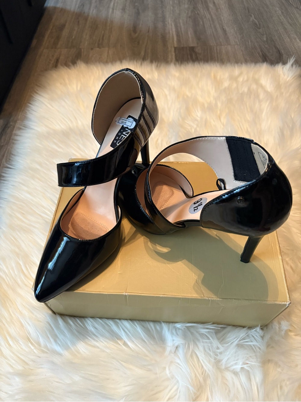 Jones New York Black Patent Mary Jane Pointed-Toe Heels - Picture 3 of 4